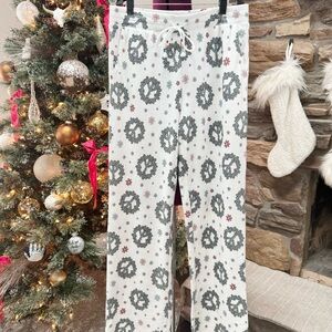 PJ Salvage White and Green Wreath Pajama Pants